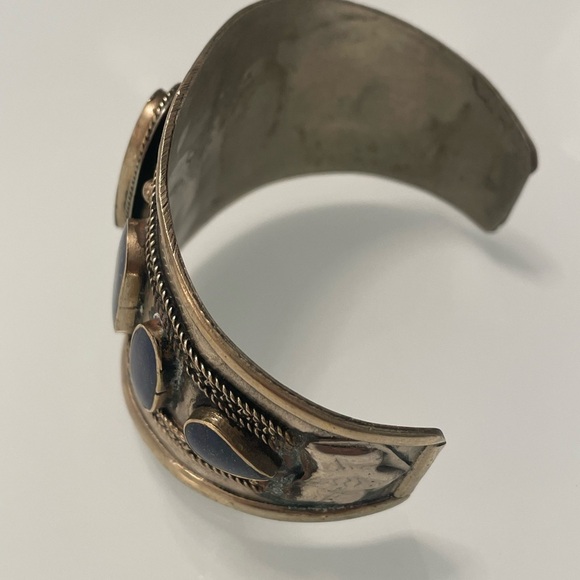 HUGE FOOLS GOLD LAPIS LAZULI COIN SILVER WIDE CUFF VINTAGE BRACELET - Picture 5 of 6